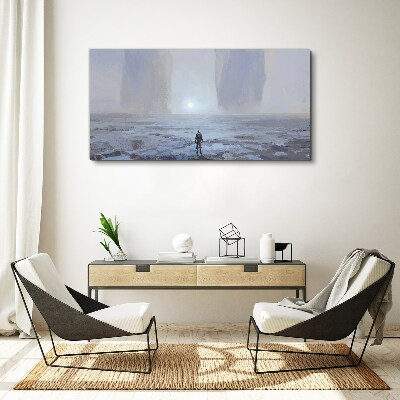 Vászonkép Egyedül kóborol egy ködös térben