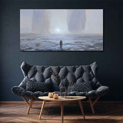 Vászonkép Egyedül kóborol egy ködös térben