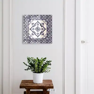 Kulcstároló szekrény Klasszikus elegancia virágmotívumokkal