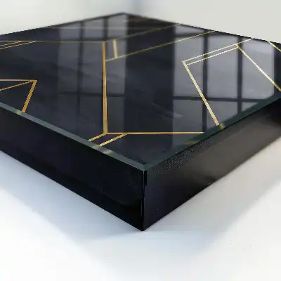 Kulcstároló doboz Geometriai szerkezet, kontrasztos színek