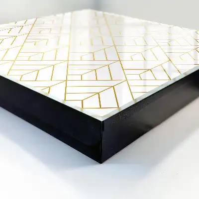 Kulcsdoboz Stílusos geometria élénk színekben