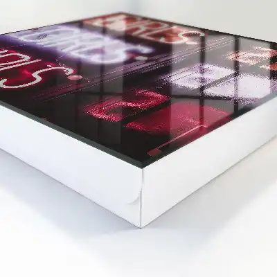 Kulcstároló szekrény Az éjszakai város neonreklámja