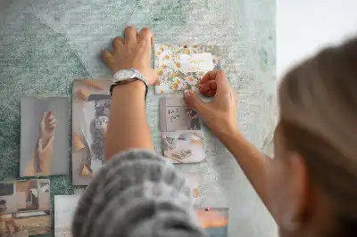 Színes parafatábla Márványtömb mintával