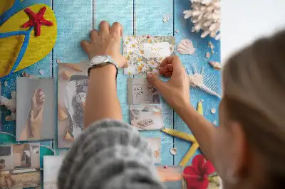 Színes parafatábla természetes kivitelben