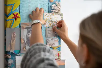 Színes parafatábla természetes kivitelben