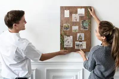 Rusztikus fa keretes színes parafatábla
