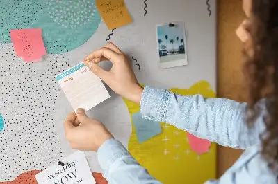 Doodle absztrakció parafatábla