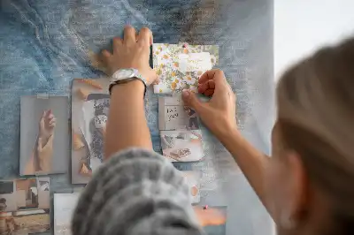 Nagy méretű márványmintás parafatábla