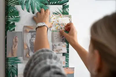 Színes parafatábla Monstera levélmintával