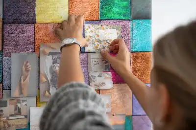 Színes parafatábla színes fa blokkokkal