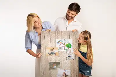 Nagy parafaliújság világos fa kerettel
