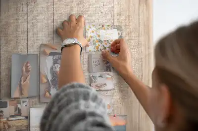 Nagy parafaliújság világos fa kerettel