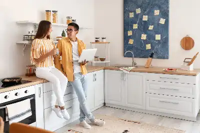 Elegáns márvány mintás színes parafatábla