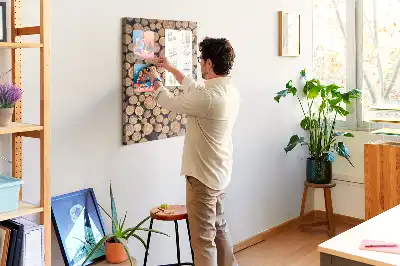 Színes parafatábla, törzsdarabok tömbjével