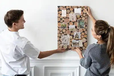 Színes parafatábla, törzsdarabok tömbjével