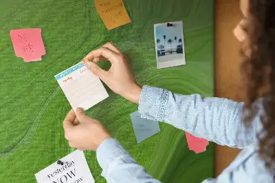 Színes absztrakt hullámok mintás parafatábla