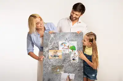Színes parafatábla mély sötét márvány mintával
