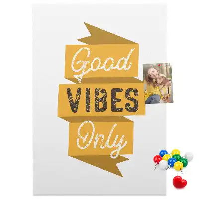 Nagy méretű parafatábla motivációs szlogennel