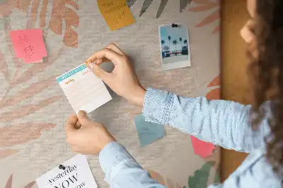 Színes pálmalevél mintás parafatábla