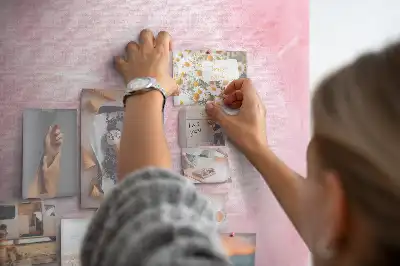 Nagy parafatábla finom tollakkal