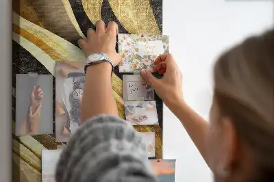 Absztrakt vonalak mintázatú parafatábla