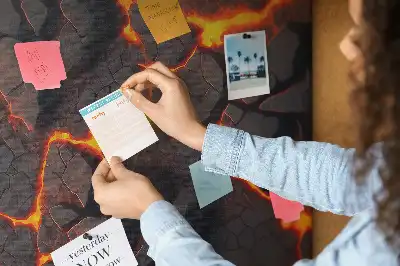 Láva a vulkánból parafatábla