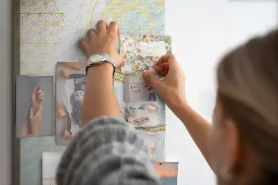 Színes absztrakt mintás dekoratív parafatábla