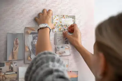 Virágzó rózsák mintás fali parafa üzenőtábla