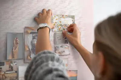 Virágzó rózsák mintás fali parafa üzenőtábla