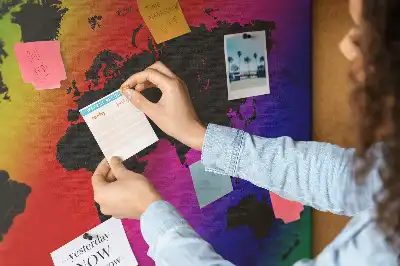 Világtérkép mintás fali parafa üzenőtábla irodába