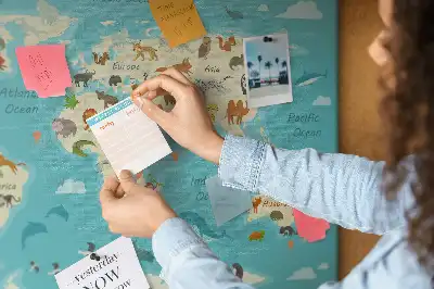 Parafa üzenőtábla illusztrált térképes mintával és faunával