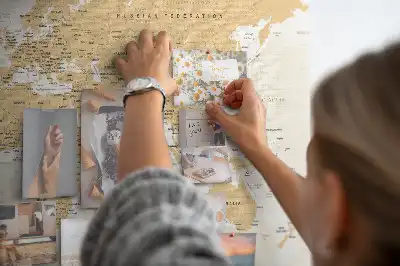 Politikai világtérképes fali parafa üzenőtábla