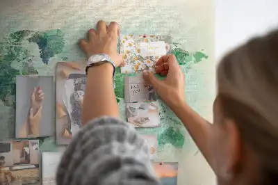 Parafa üzenőtábla elmosódott kontinensek és vízfoltok mintával