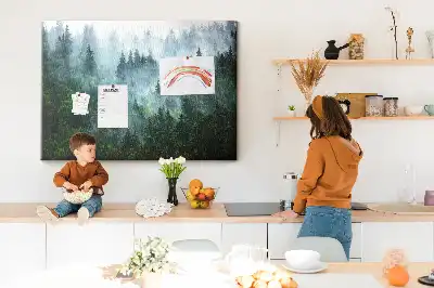 Ködös fenyőerdő mintájú parafatábla