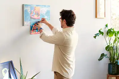 Kontinenstérkép illusztráció parafatáblán