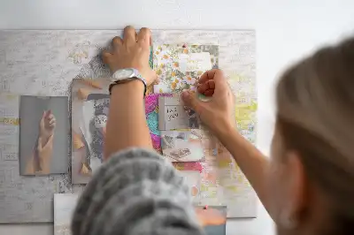 Kreatív elme grafikás parafa üzenőtábla
