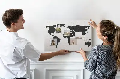 Parafatábla sötét körvonalas kontinensekkel