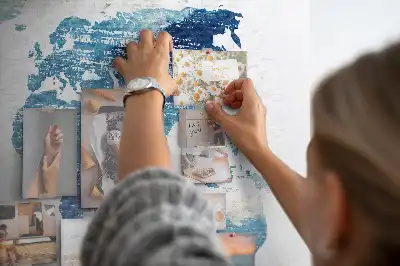 A Föld és kontinensei parafa üzenőtábla