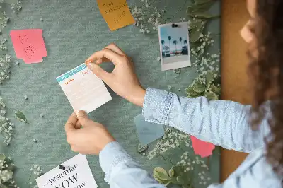 Finom virágok mintás parafa üzenőtábla