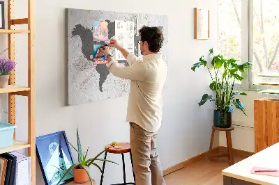 Fali parafa üzenőtábla kontinensek nyers körvonalával