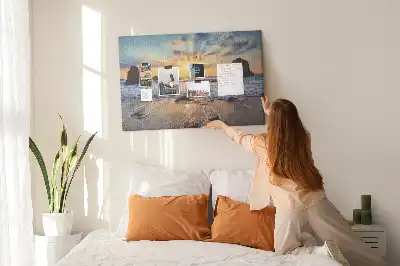 Tengerbe ereszkedő nap mintás fali parafa üzenőtábla