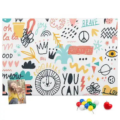Lineáris minimalista rajzokkal díszített parafatábla