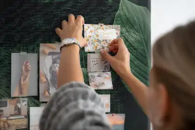 Trópusi monstera mintás parafa üzenőtábla