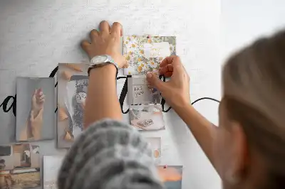 Kaland feliratú parafatábla