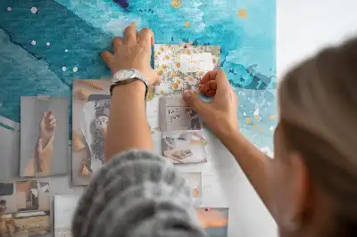 Ecsetvonások mintás parafatábla