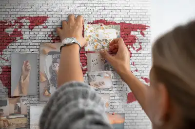 Fali parafa üzenőtábla téglafal mintás térképpel