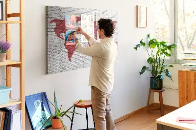Fali parafa üzenőtábla téglafal mintás térképpel