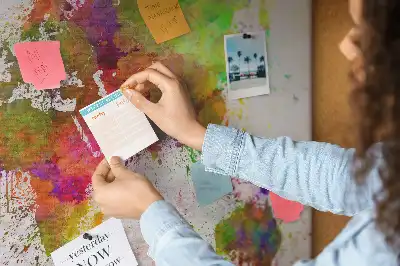 Akvarell kontinens mintás parafa üzenőtábla