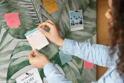 Zöld botanikai mintás parafatábla