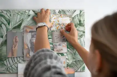 Zöld botanikai mintás parafatábla